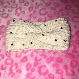 Chic and Cozy: White Sweater Head Accessory with Titanium Silver Spikes